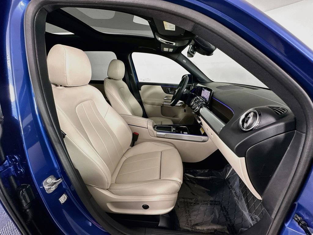 New 2026 Starling Blue Metallic Mercedes-Benz GLB 250 image 28