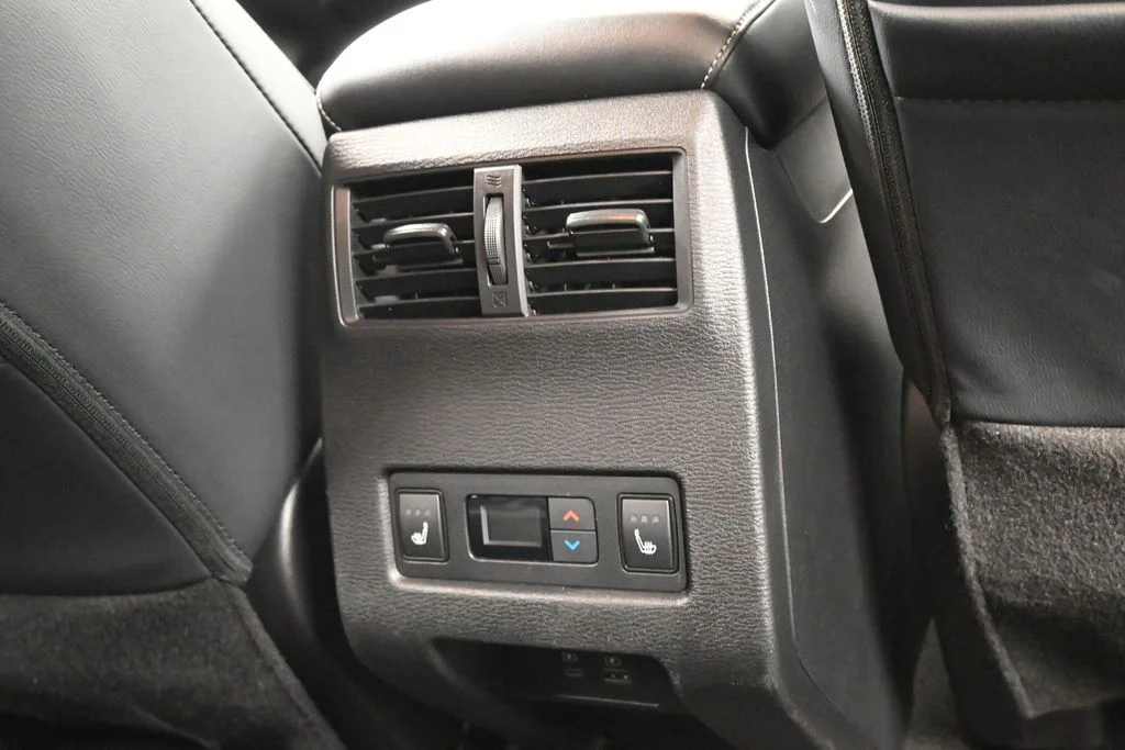 Used 2024 White Mitsubishi SEL image 40