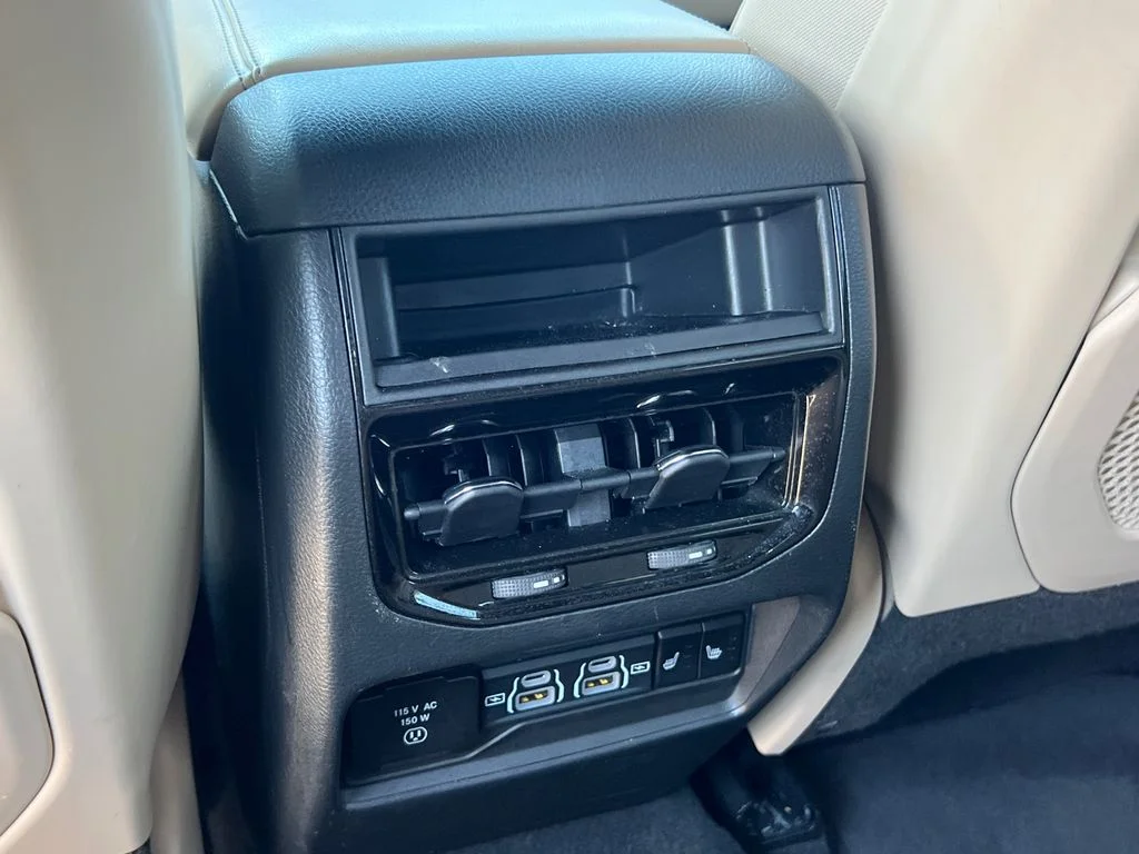 Used 2024 White Jeep 4xe image 25