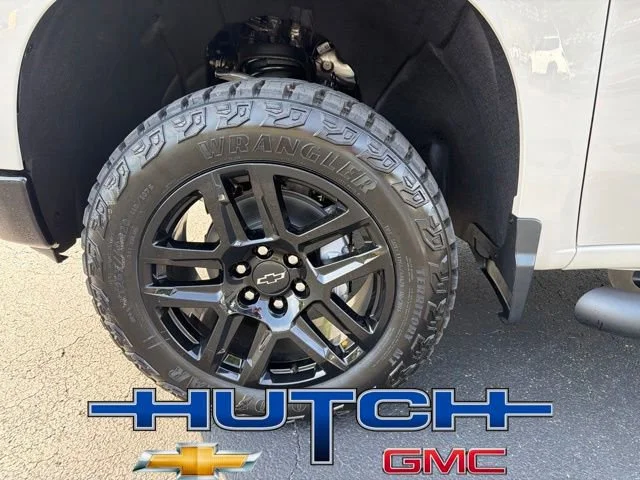 New 2026 White Sands Chevrolet Custom Trail Boss image 10