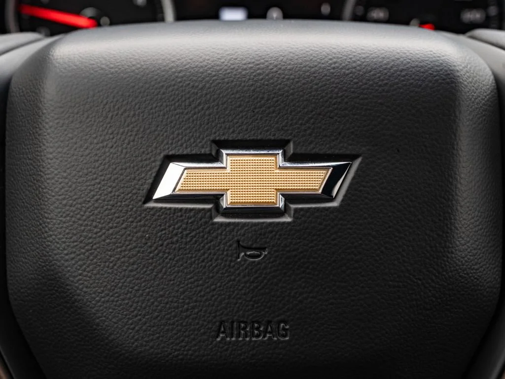 Used 2022 Iridescent Pearl Tricoat Chevrolet High Country image 30