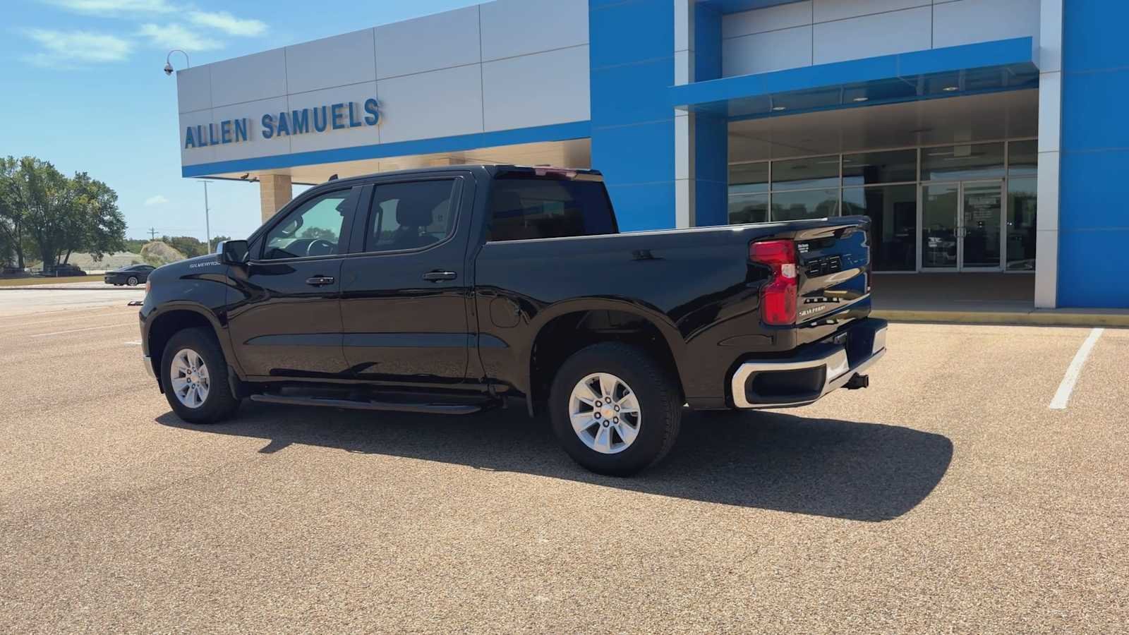 Used 2025 Black Chevrolet LT image 6