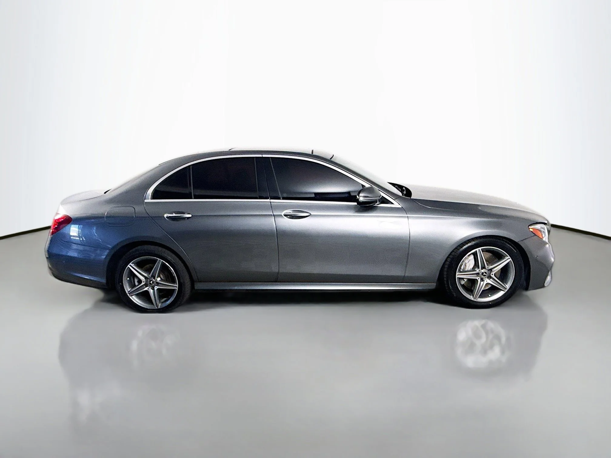 Used 2018 Selenite Gray Metallic Mercedes-Benz E 300 image 8