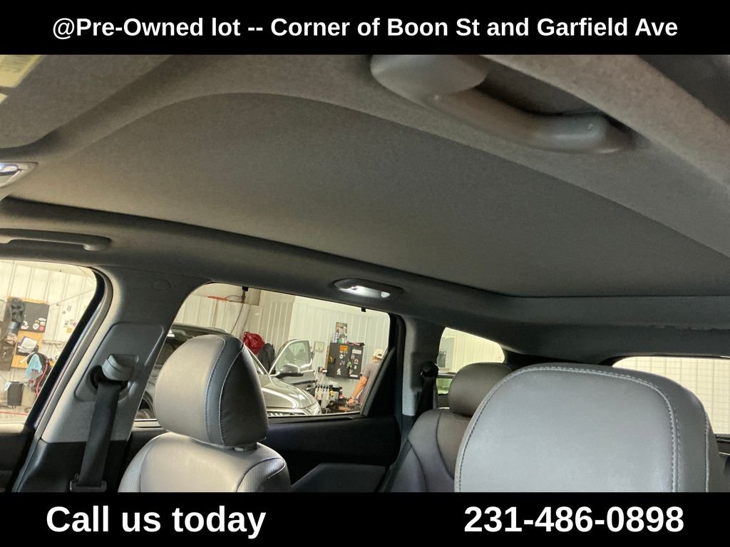 Used 2020 Blue Hyundai SEL image 13