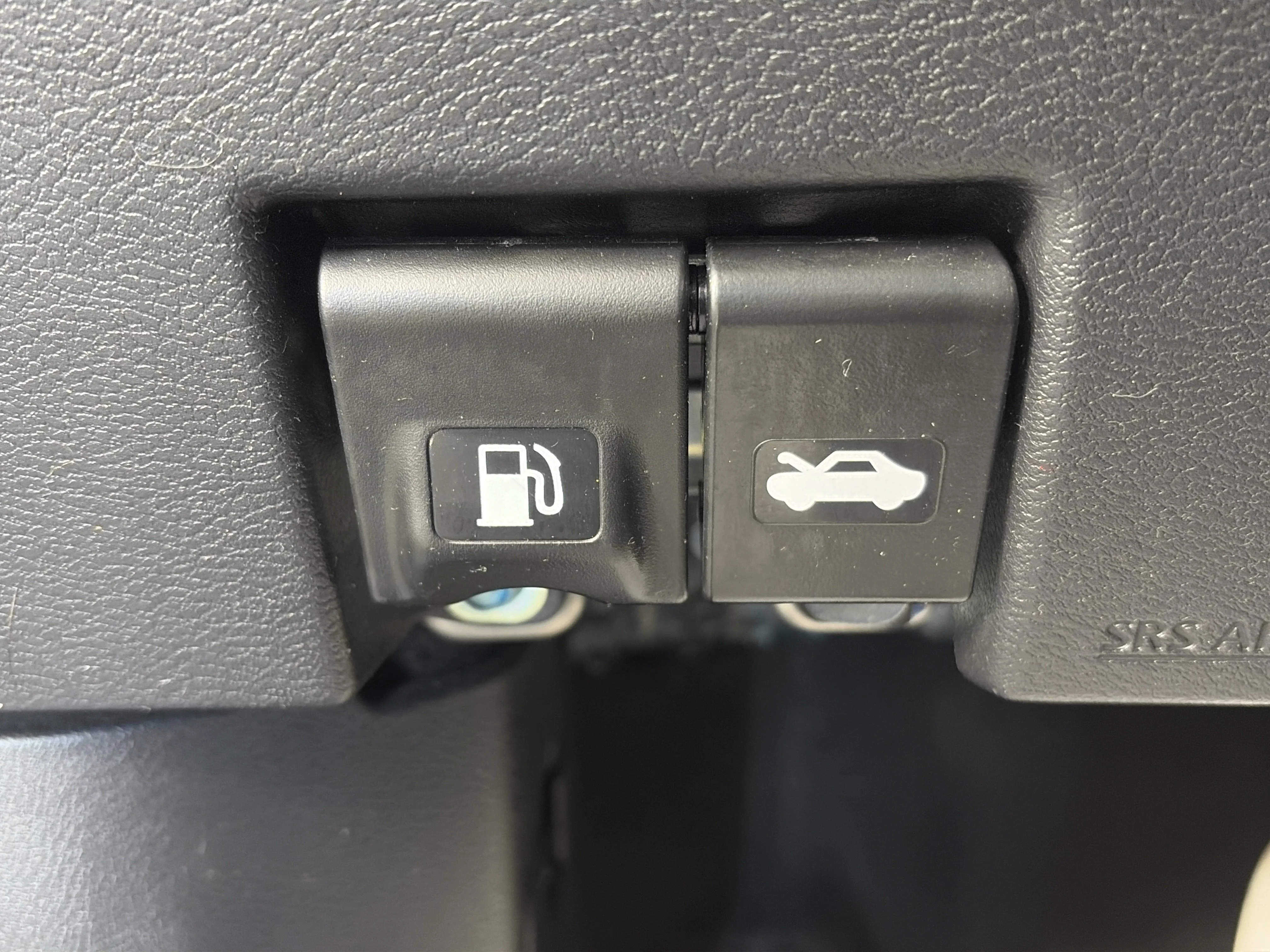 Used 2023 Gun Metallic Nissan SV image 29