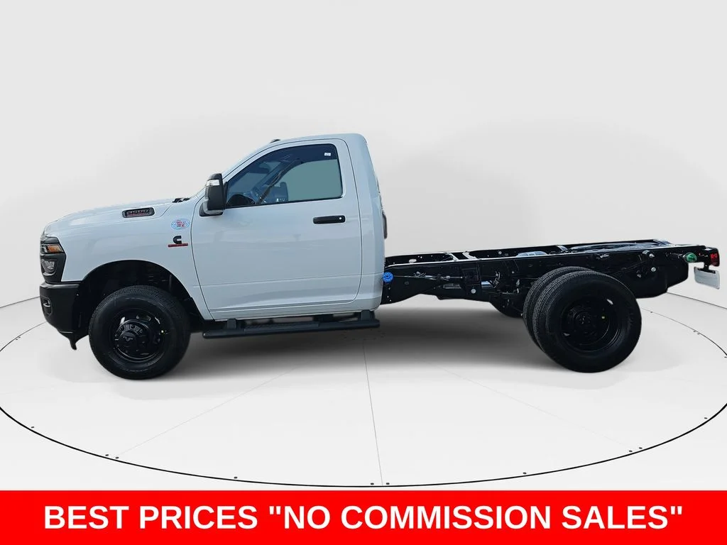 New 2026 Bright White Clear-Coat Exterior Paint RAM Tradesman image 6