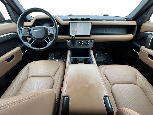 Used 2025 Gold Land Rover X-Dynamic SE image 12