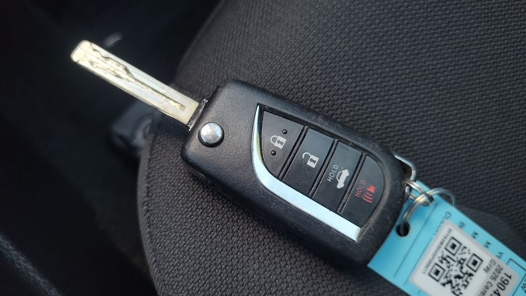 Certified Used 2025  Toyota LE image 22