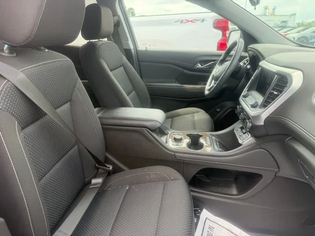 Used 2023 Volcanic Red Tintcoat GMC SLE image 8