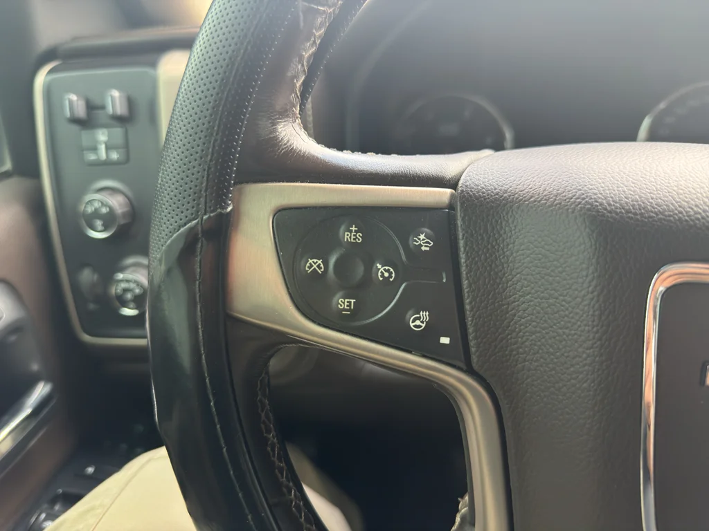 Used 2015 Iridium Metallic GMC Denali image 22