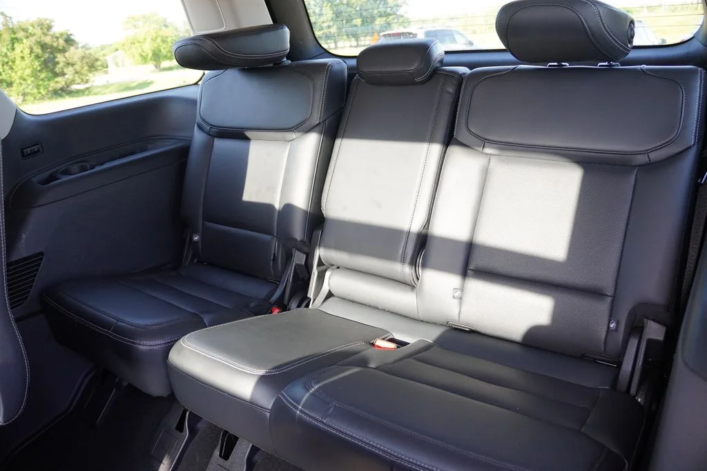 Used 2025 Silver Ford Platinum image 19