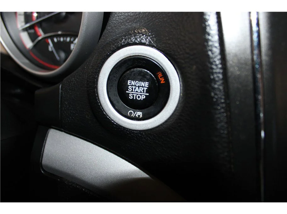 Used 2019 Pitch Black Clearcoat Dodge SE Value Pkg image 28