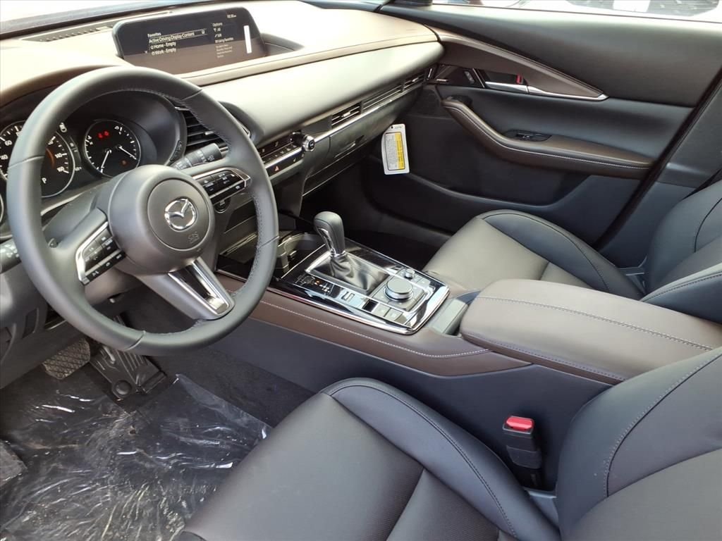 2025 Mazda CX-30 Premium - Photo 16