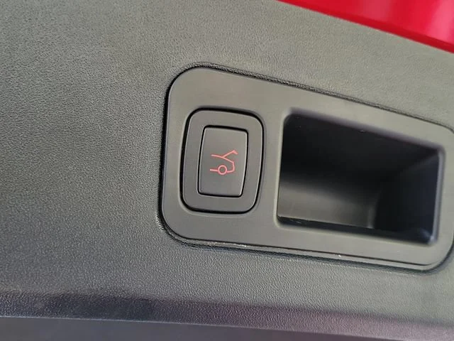 Used 2021 Red Tesla Long Range Plus image 31