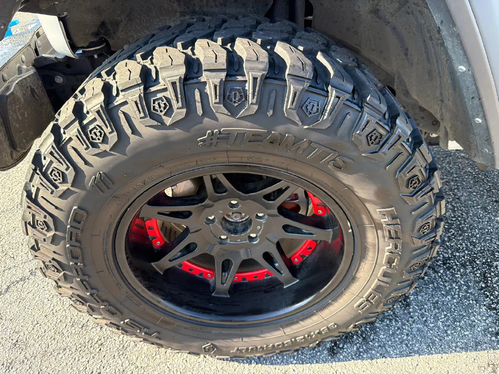 Used 2022 White/off-white Jeep Unlimited Rubicon 4xe image 11