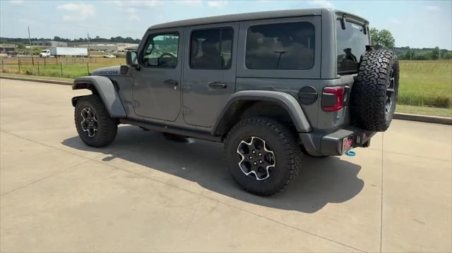 New 2023 Sting-Gray Clear-Coat Exterior Paint Jeep Rubicon 4xe image 6