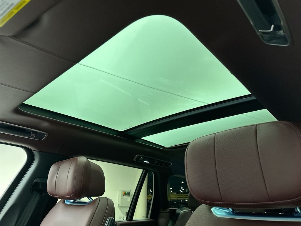 New 2026 Fuji White LAND ROVER Autobiography image 19