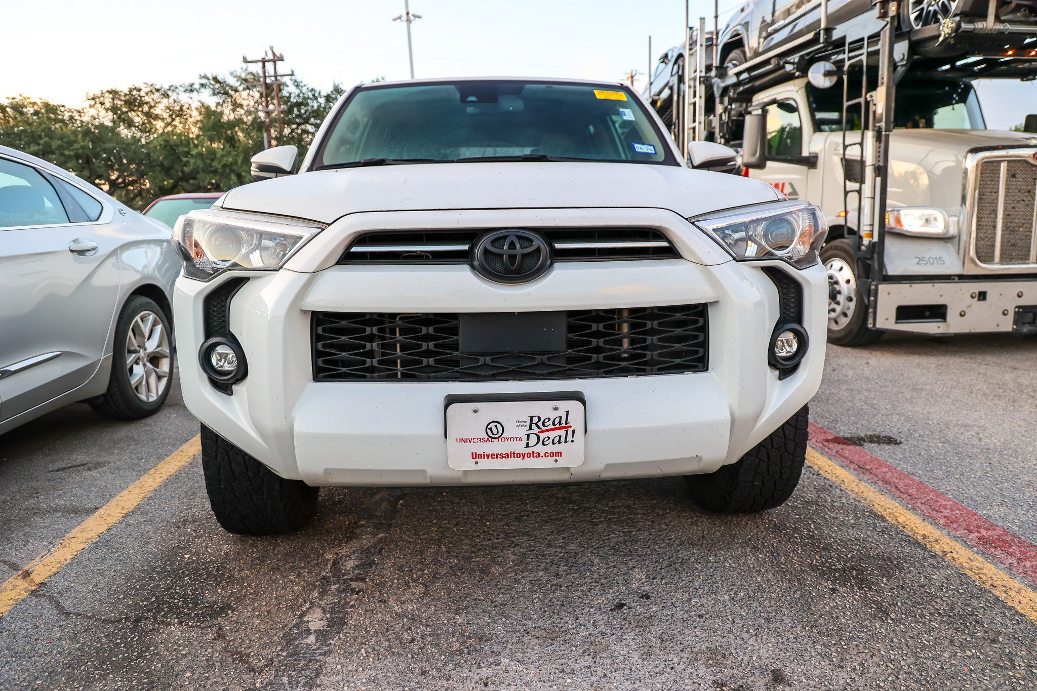 Used 2023 ICE CAP Toyota SR5 Premium image 3