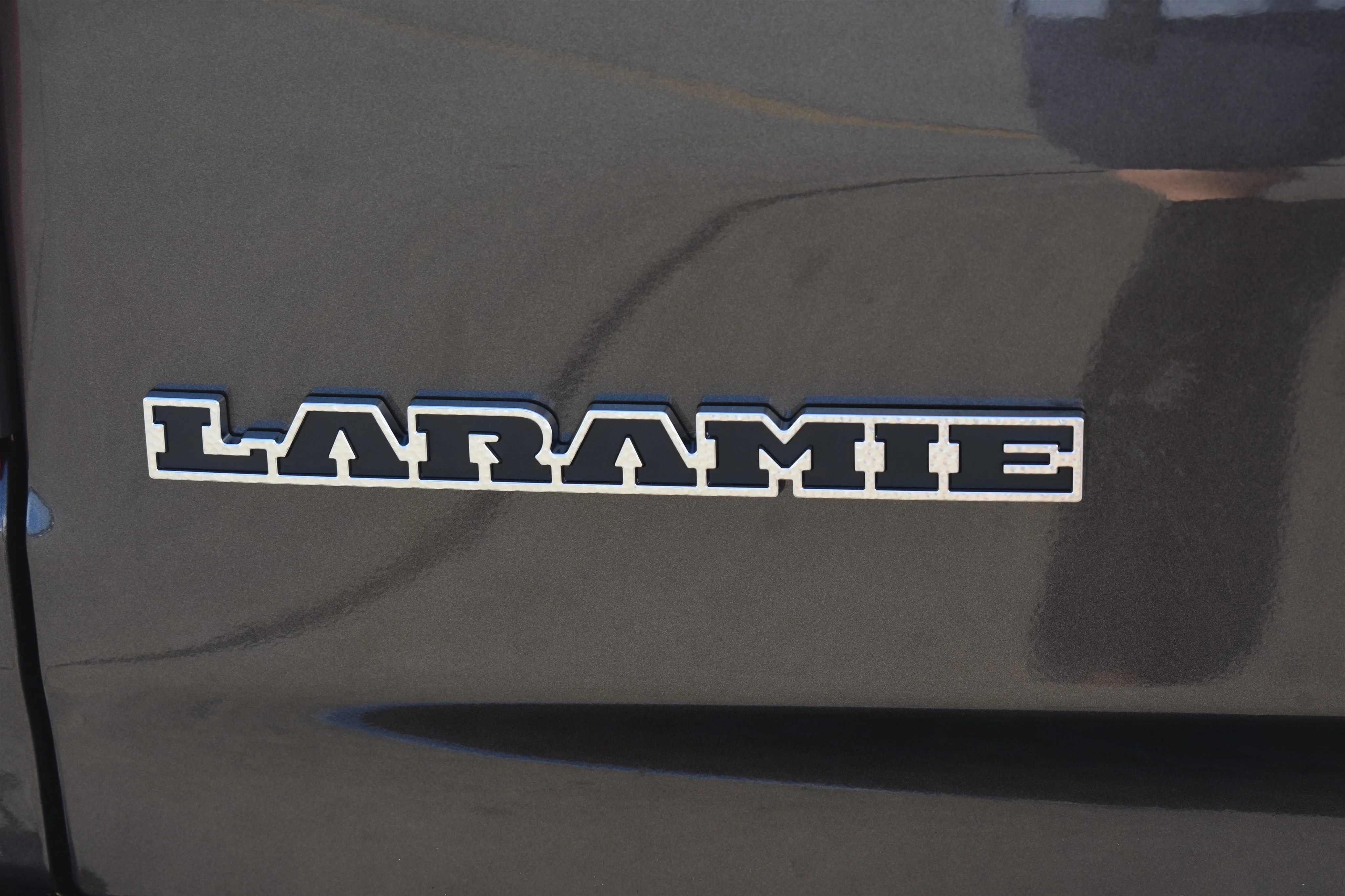 New 2026 Granite Crystal Metallic Clearcoat Ram Laramie image 7