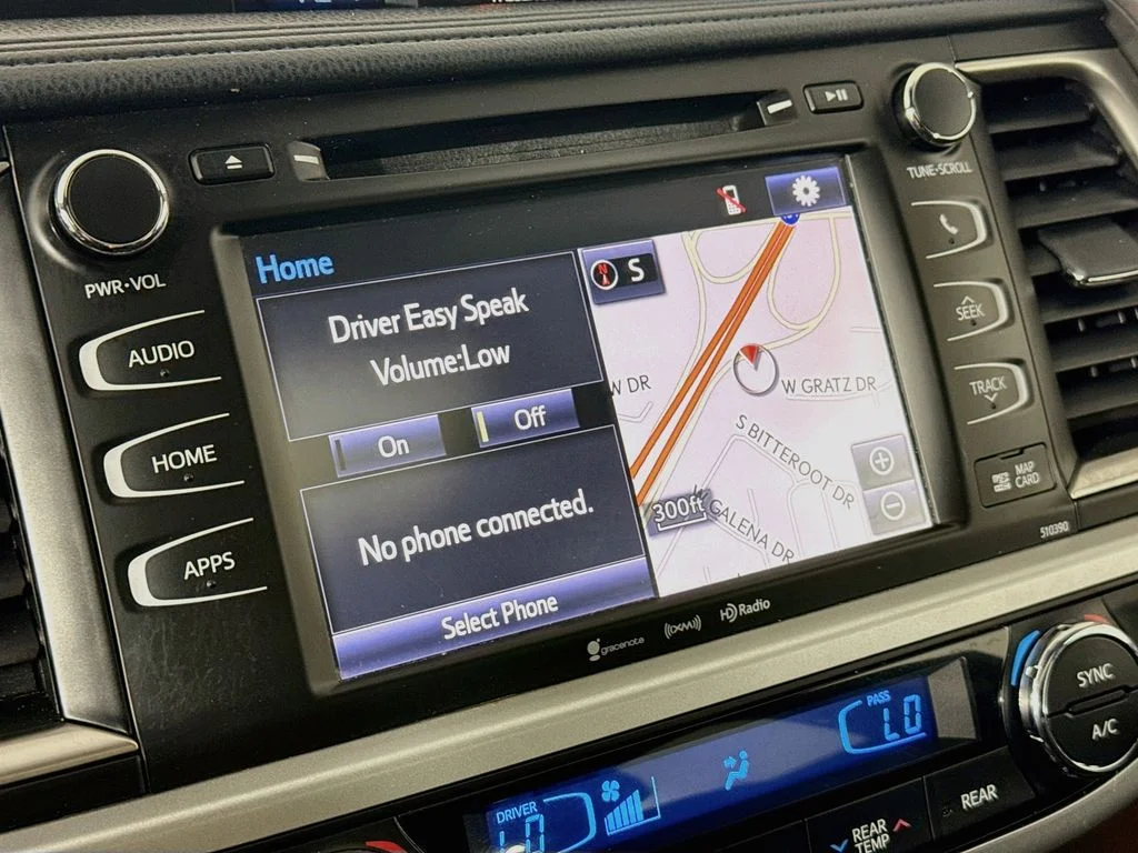 Used 2019 Blizzard Pearl Toyota XLE image 16