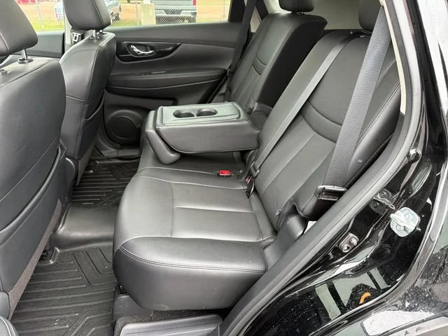Used 2020 Black Nissan SL Intelligent AWD image 30