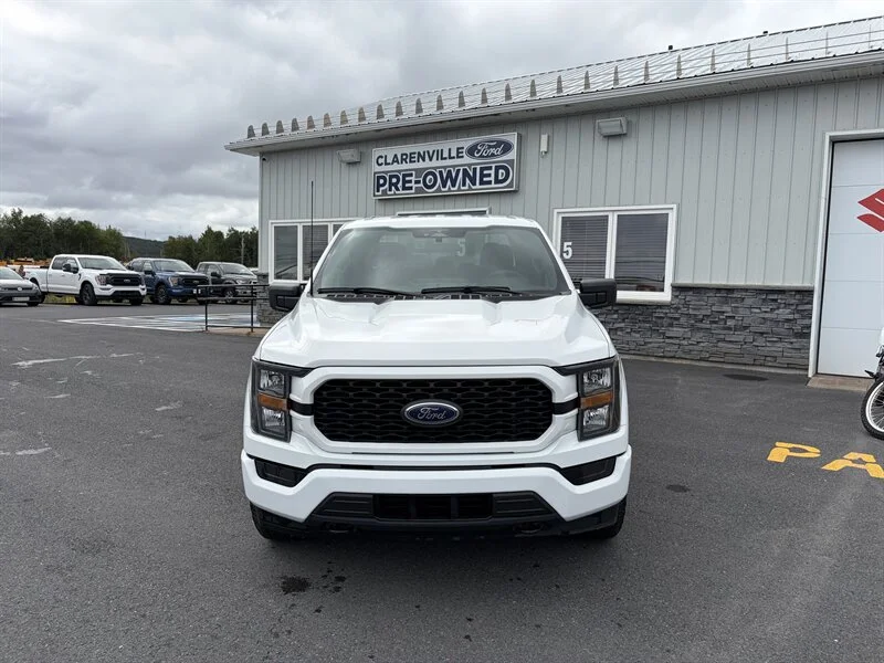 Used 2023 White Ford XLT image 1