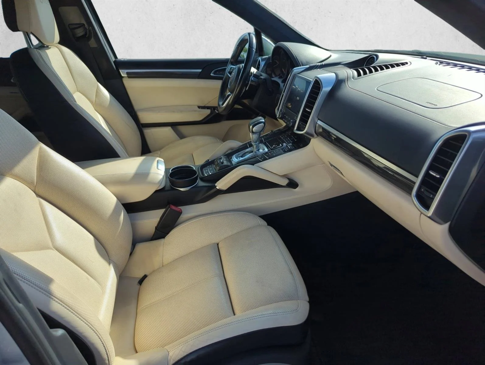 Used 2017 Rhodium Silver Metallic Porsche GTS image 23