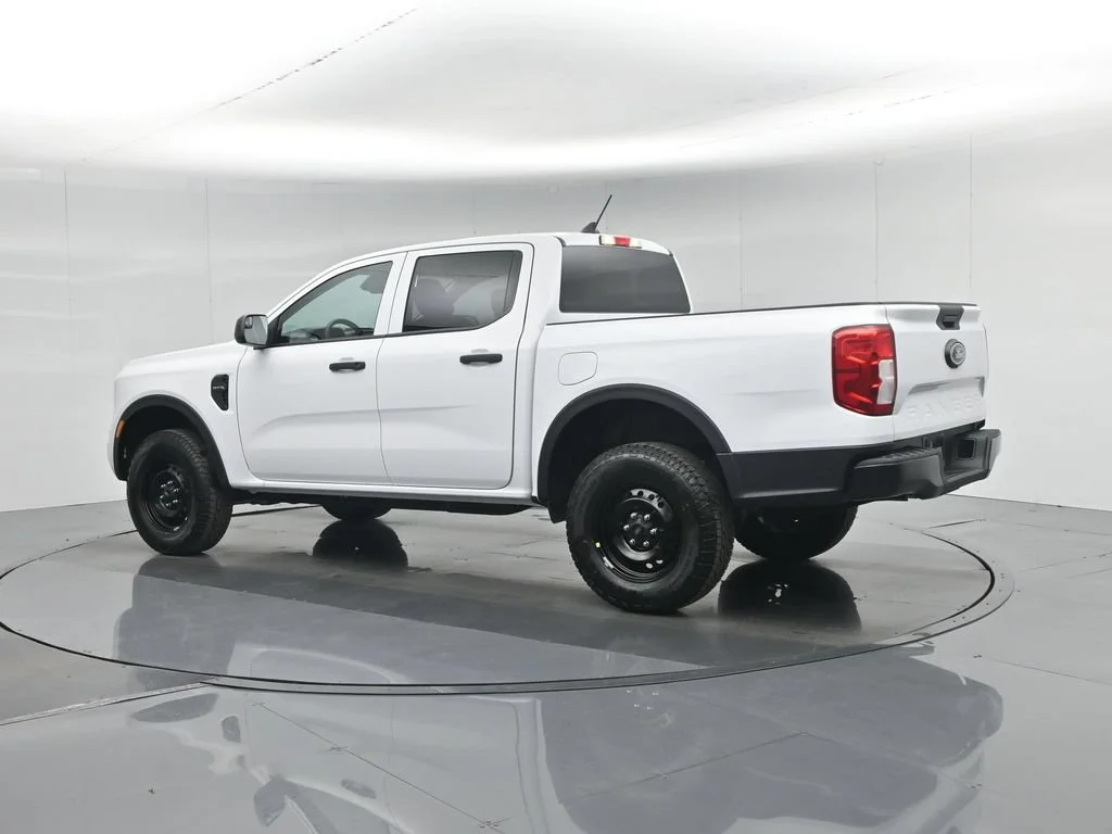 New 2026 Oxford White Ford XL image 4