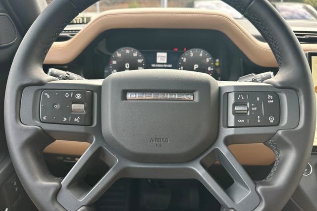 New 2026 Santorini Black Land Rover X-Dynamic SE image 22