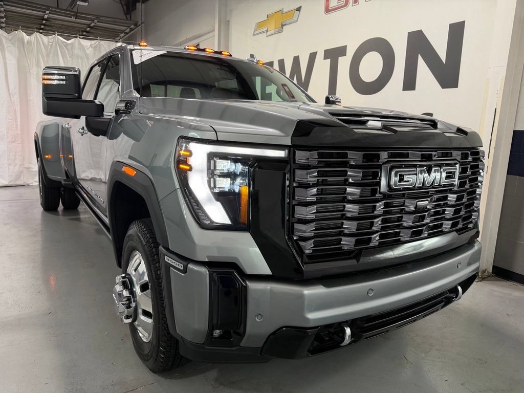 New 2026 Sterling Metallic GMC Denali Ultimate DRW image 44