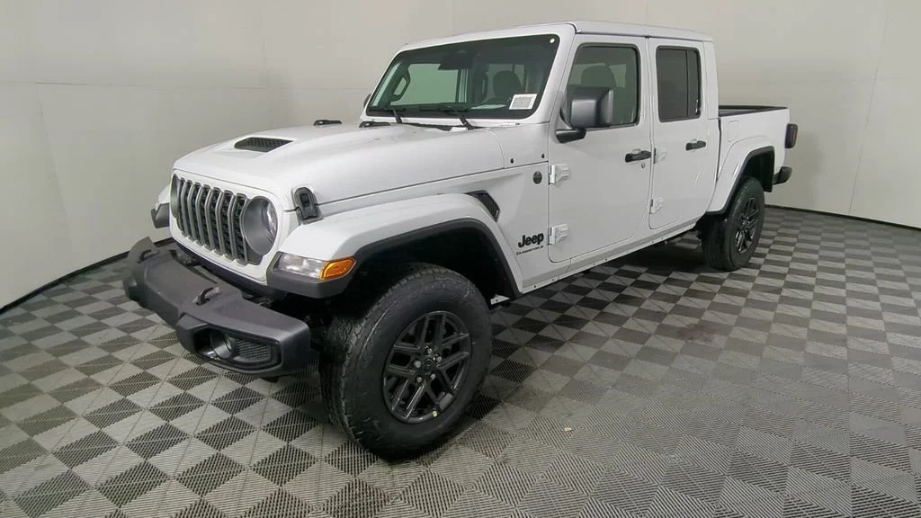 New 2026 Bright White Clear-Coat Exterior Paint Jeep Sport S image 9