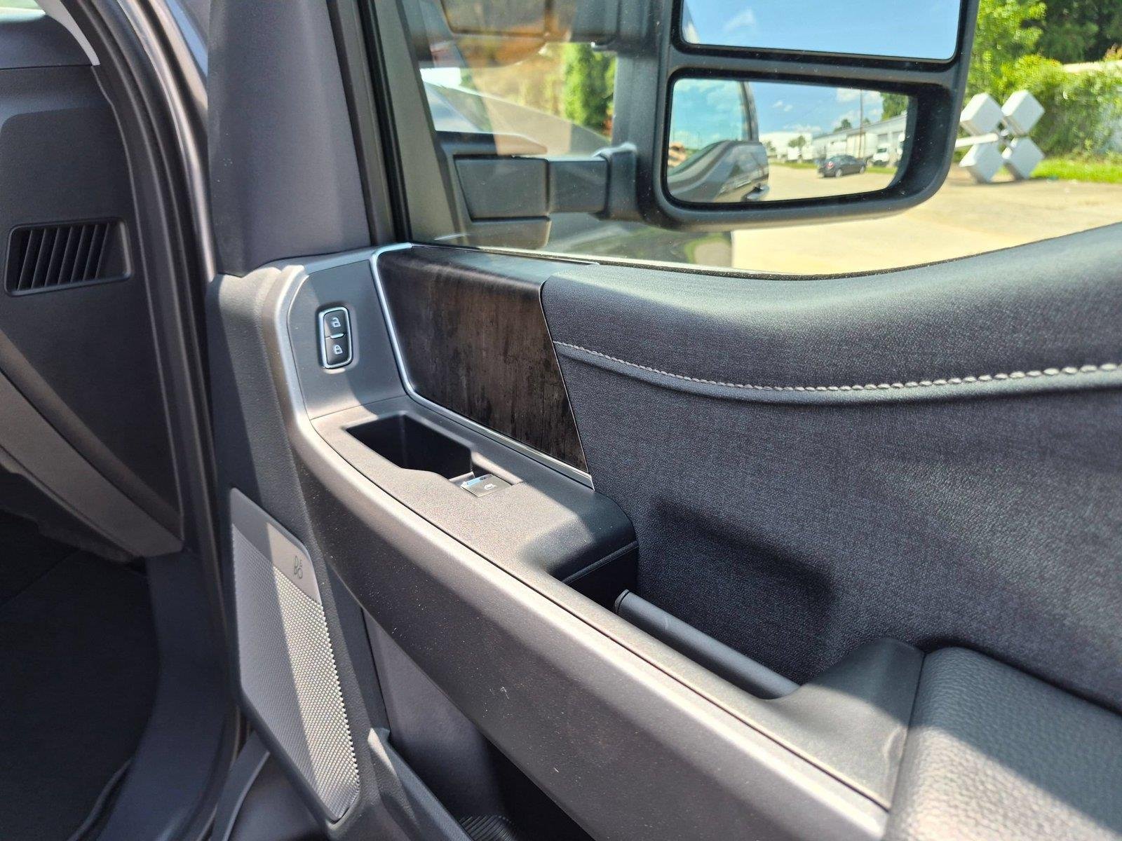 New 2026 Carbonized Gray Metallic Ford F-250® Lariat® image 31