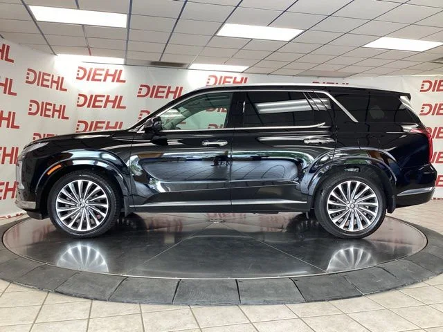 Used 2024 Black Hyundai Calligraphy image 4