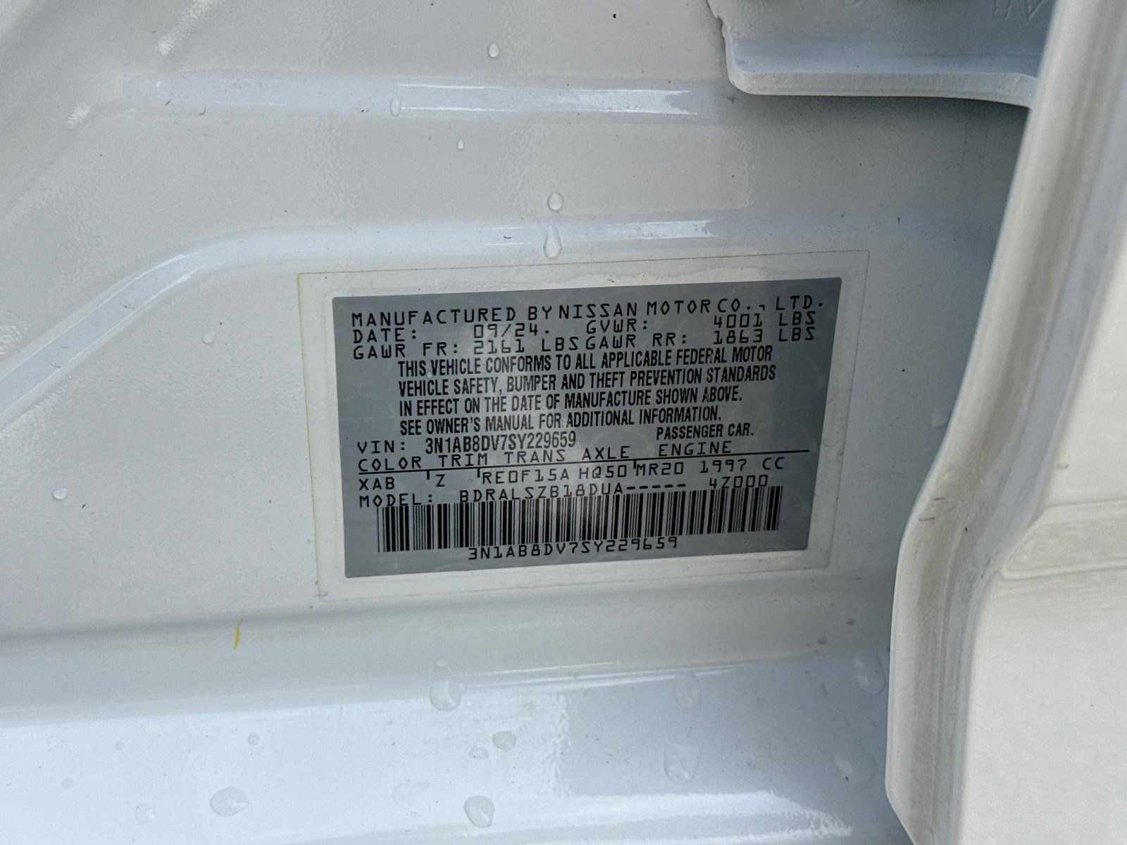 Certified Used 2025 White Nissan SR image 31