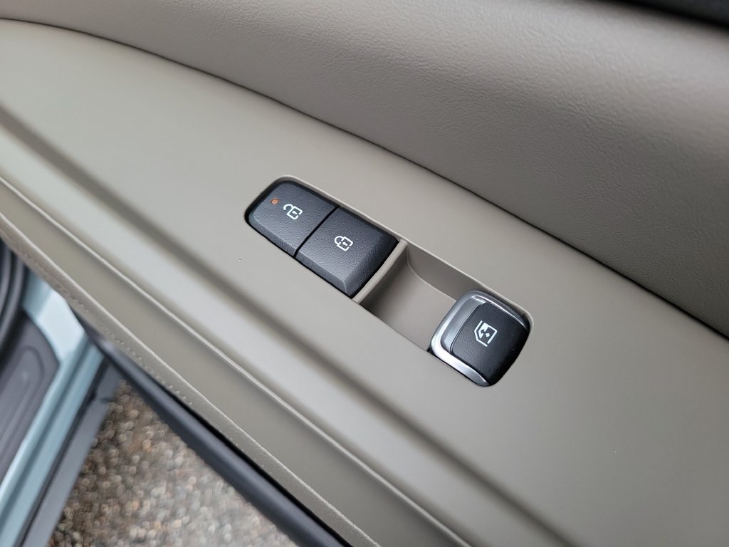 New 2027 Iceberg Green Kia EX image 11