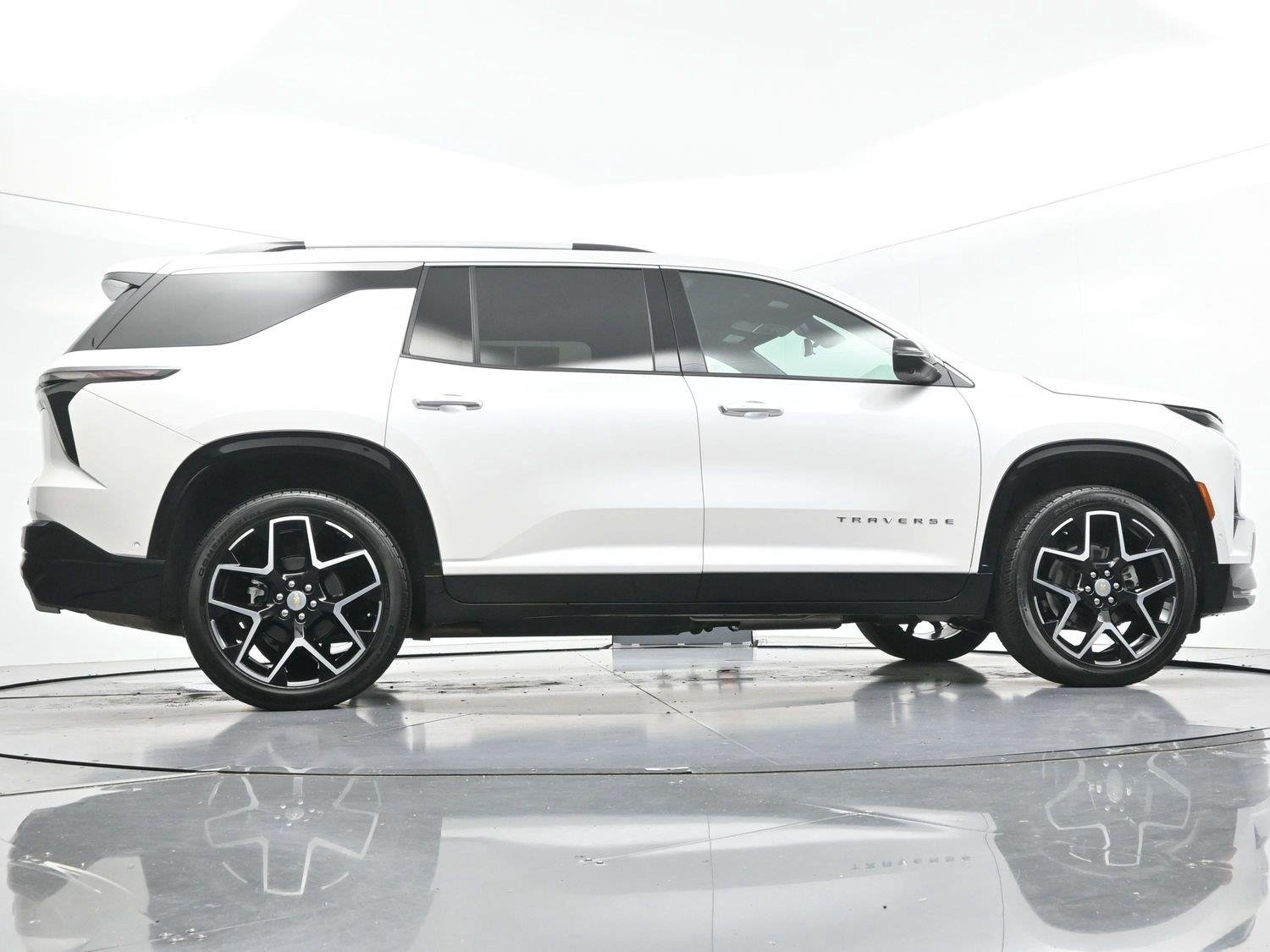 Used 2025 Iridescent Pearl Tricoat Chevrolet FWD High Country image 56