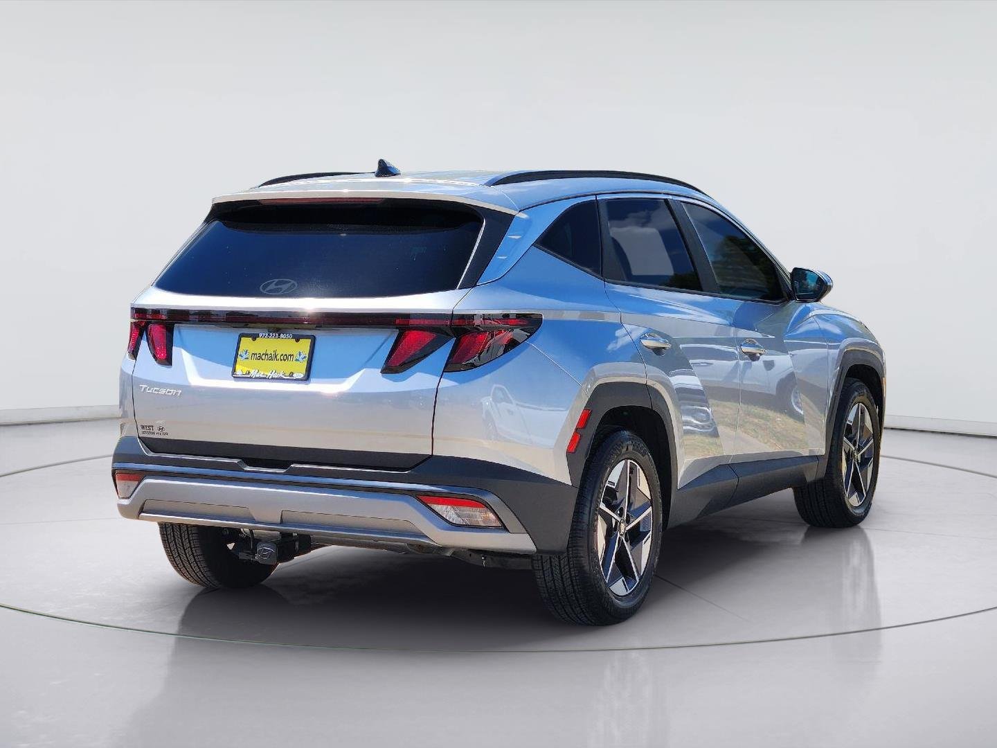Used 2025 Shimmering Silver Hyundai SEL image 6