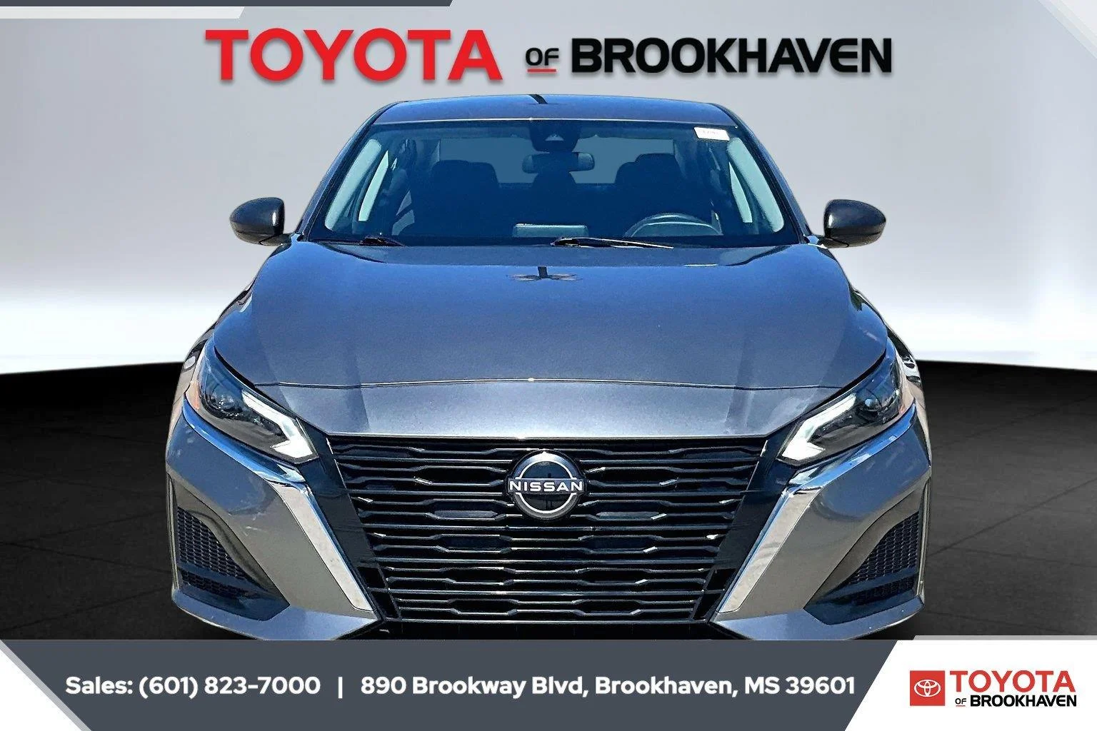 Used 2025 Gun Metallic Nissan SV image 3