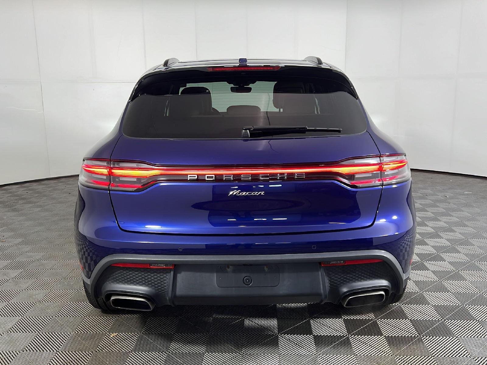 Used 2024 Gentian Blue Metallic Porsche  image 6