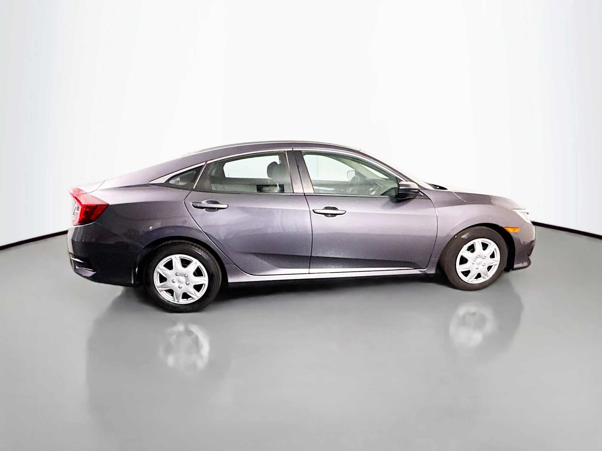 Used 2018 Modern Steel Metallic Honda LX image 8