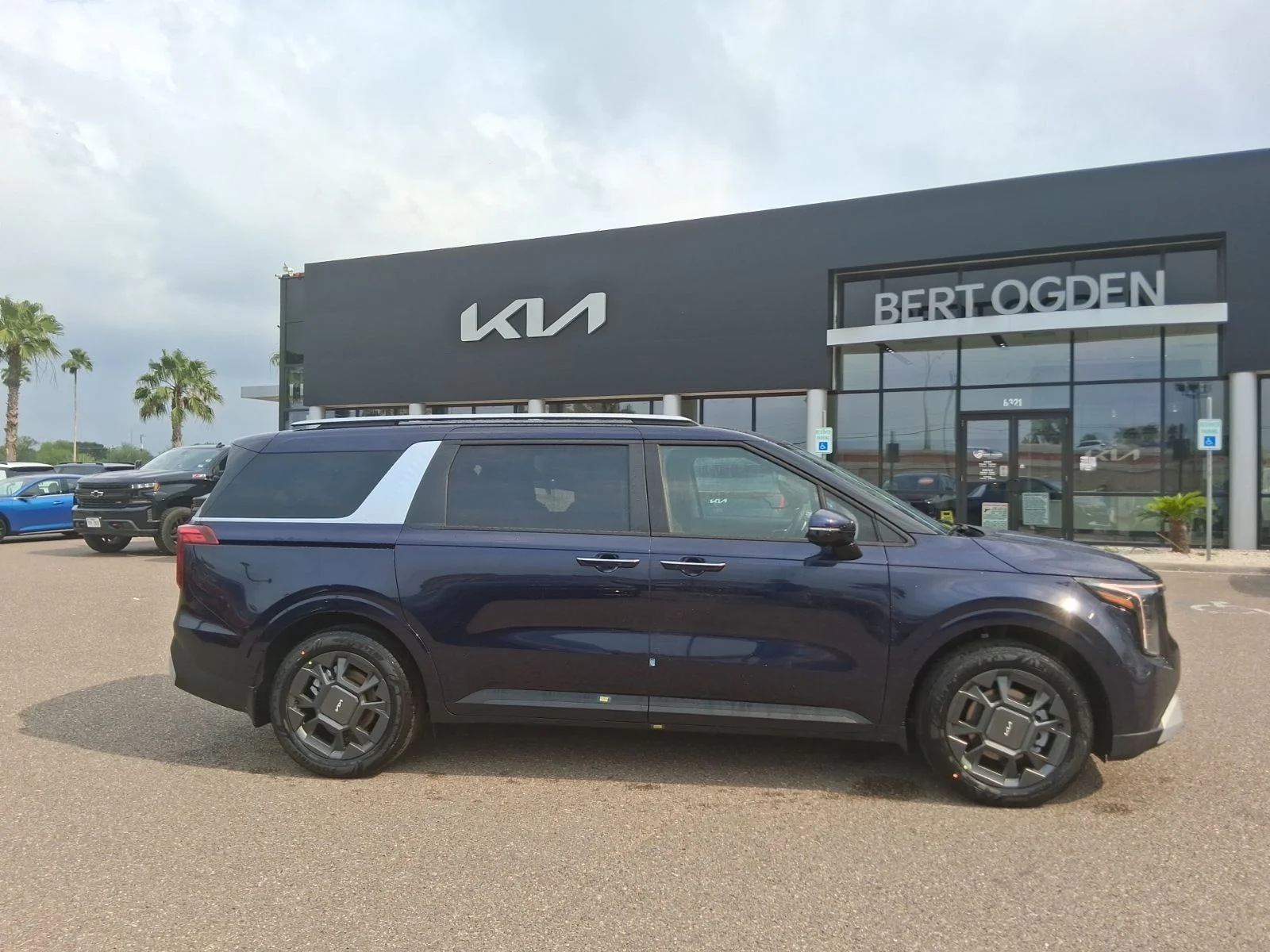 New 2026 Blue Kia EX image 3