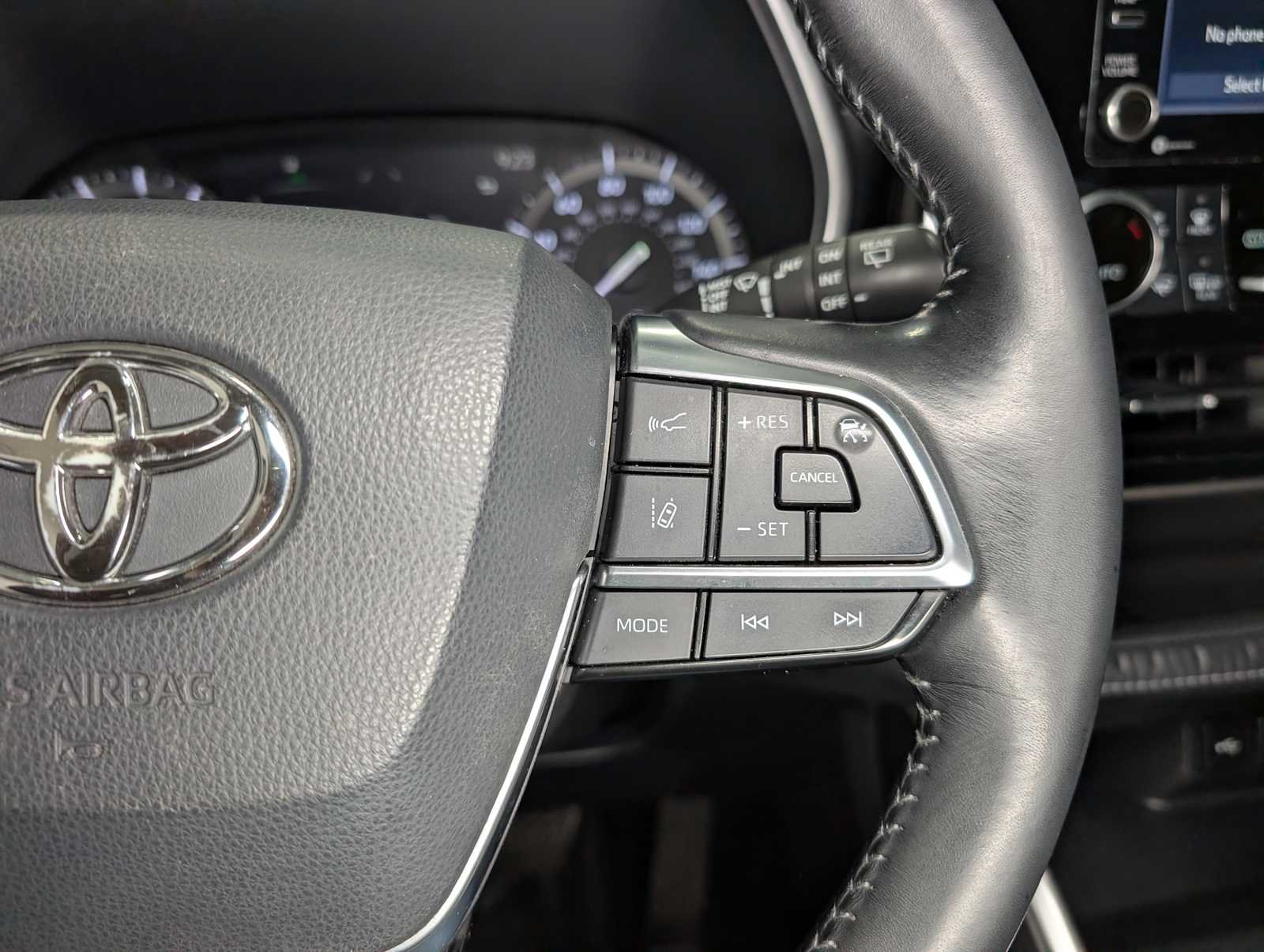 Used 2021 Magnetic Gray Metallic Toyota XLE image 40