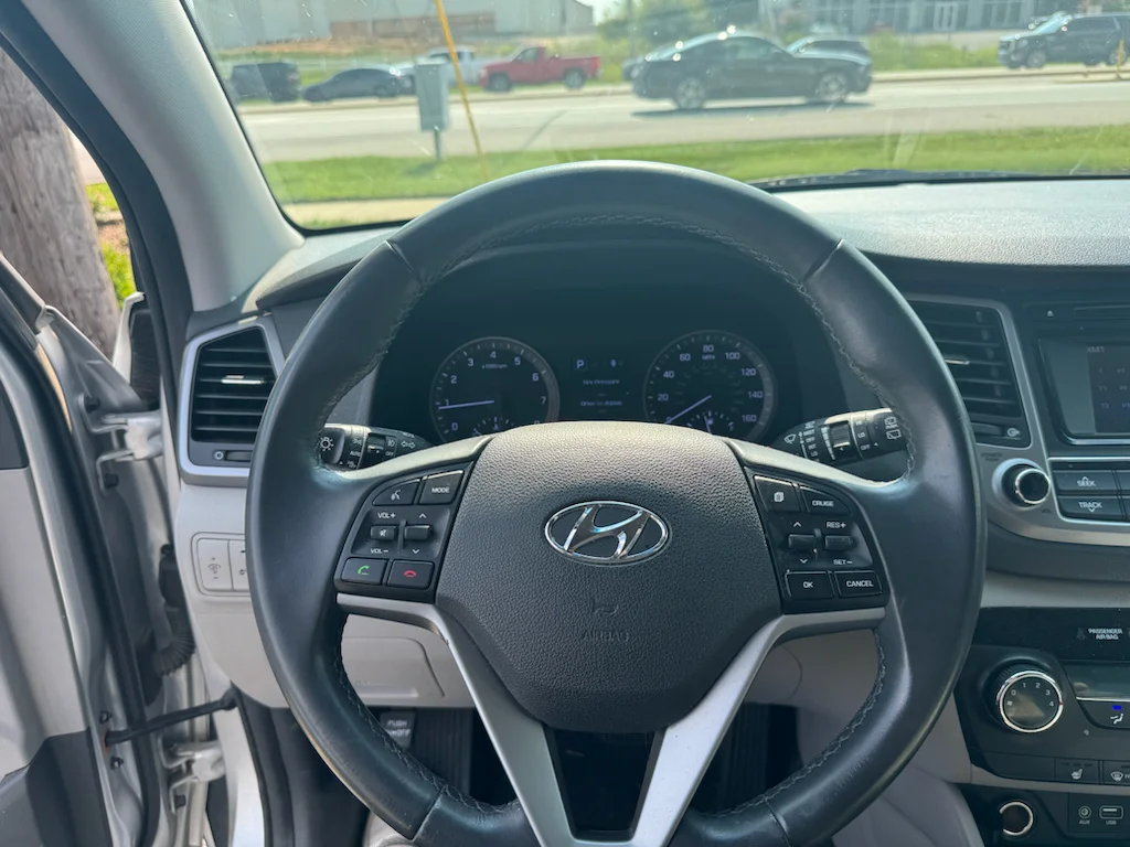Used 2017 Molten Silver Hyundai Sport image 18