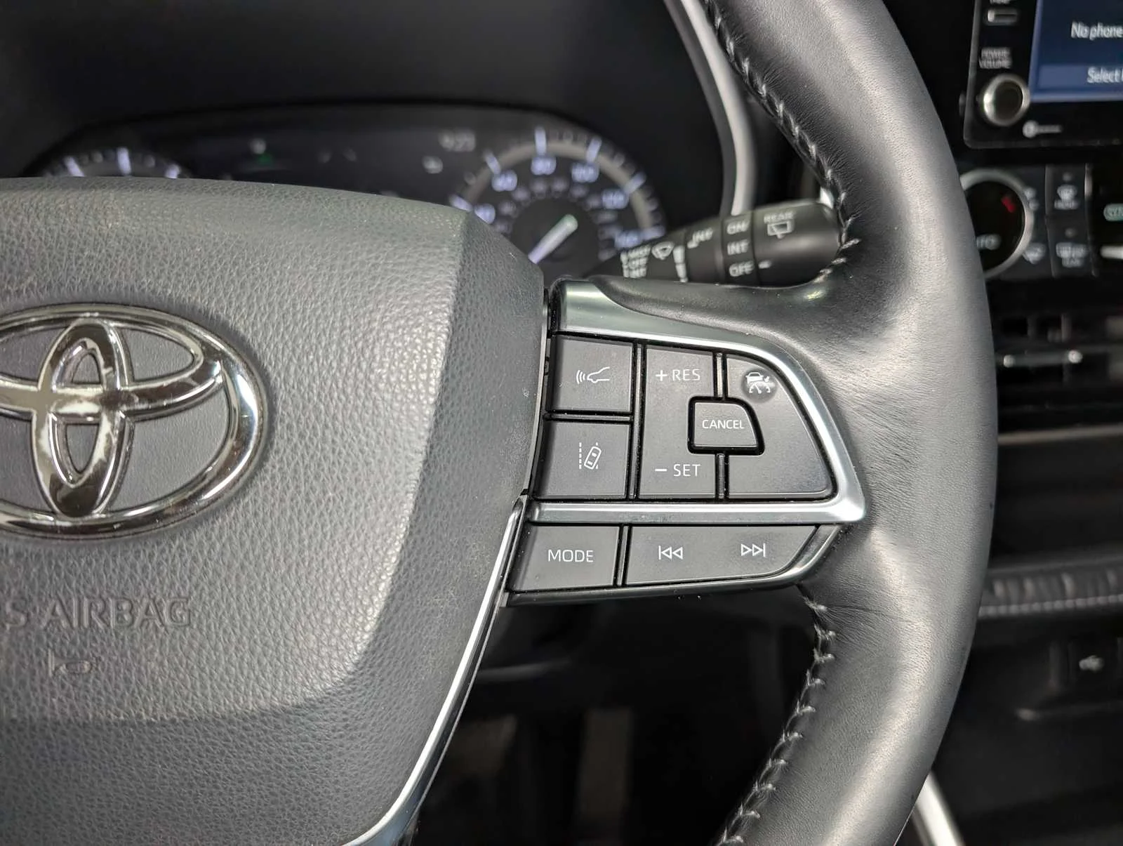 Used 2021 Magnetic Gray Metallic Toyota XLE image 40