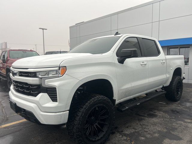 Used 2024 Summit White Chevrolet RST image 8
