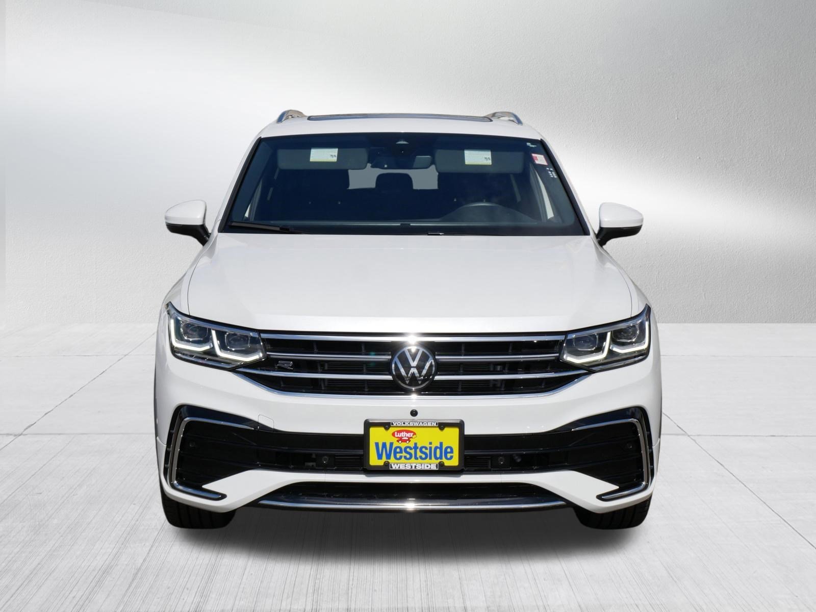 Used 2024 Volkswagen Tiguan SEL R-LINE with VIN 3VV4B7AX4RM137938 for sale in Saint Louis Park, Minnesota