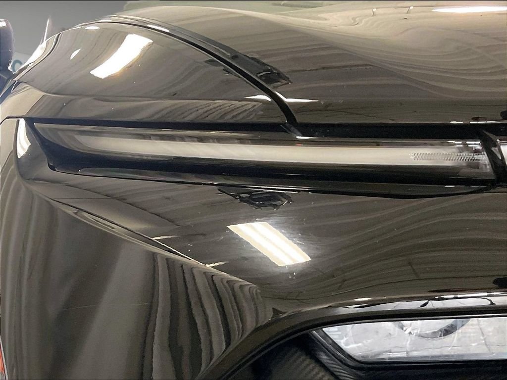 Used 2025 Black Chevrolet LT image 33
