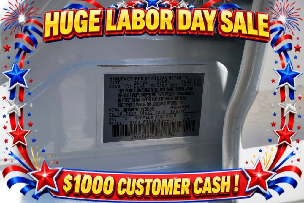 Used 2022 White Nissan SR image 36