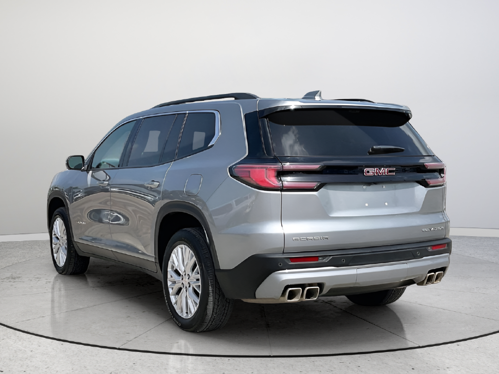 Used 2026 Silver GMC Elevation image 4