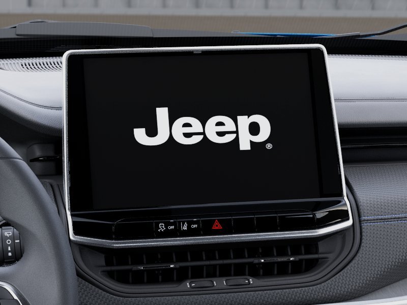 New 2027 Hydro Blue Pearl-Coat Paint Jeep Latitude image 10